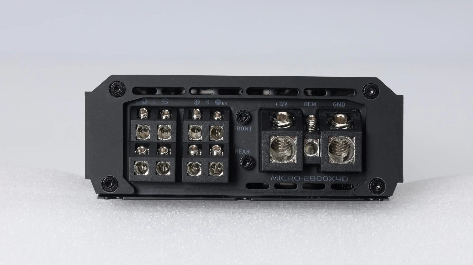 Nemesis Audio MICRO-2800X4D mids and highs amplifier side view